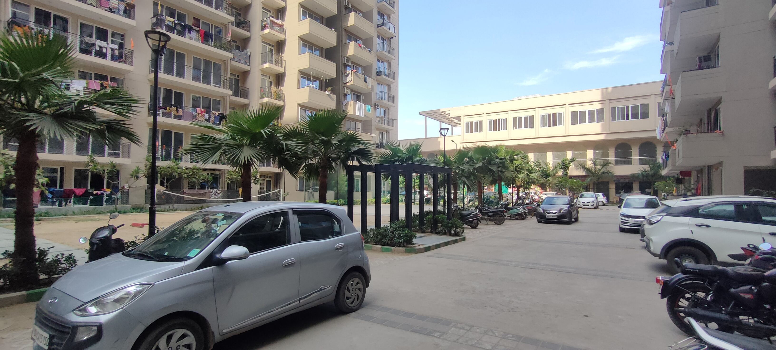 Grand IVA Signature Global